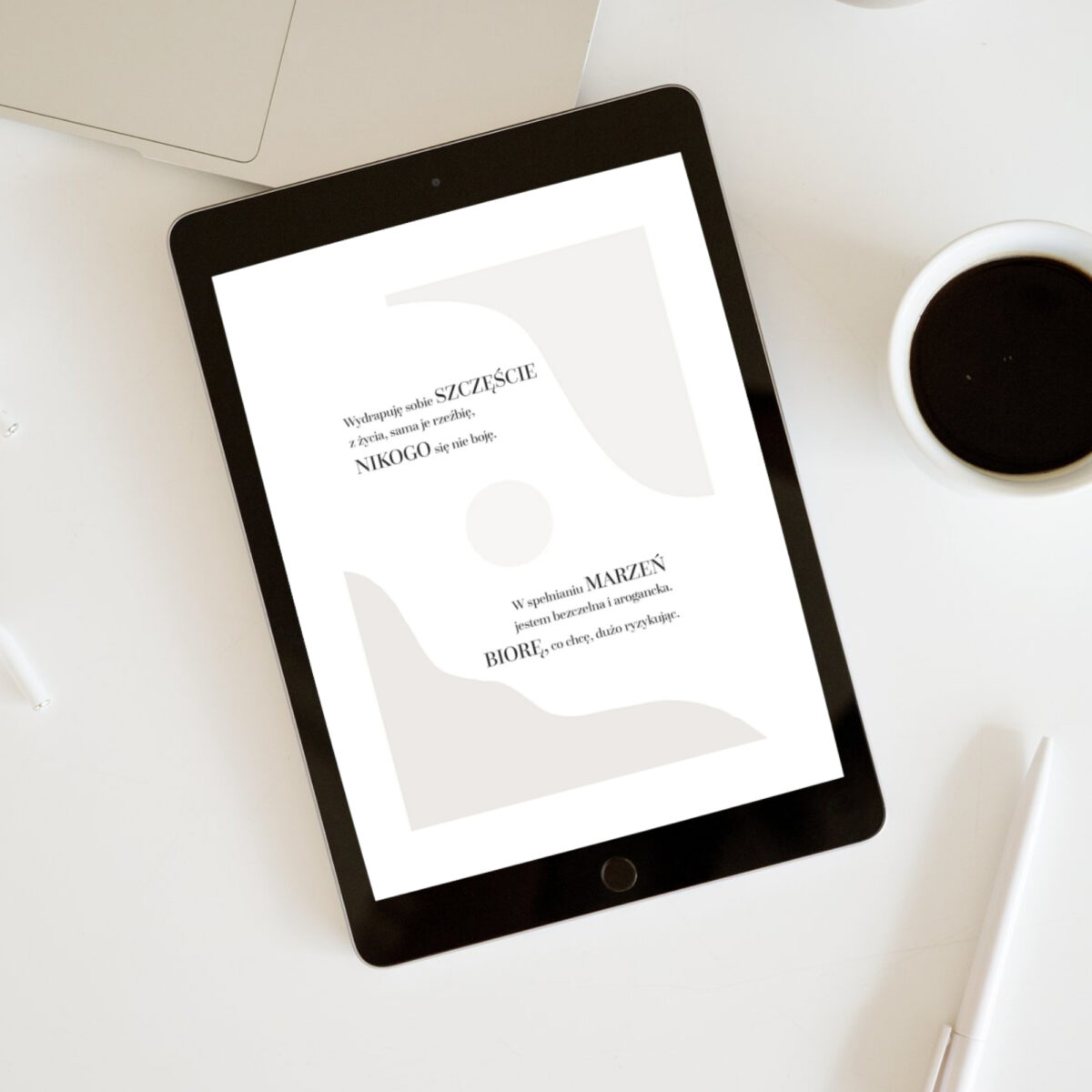 2 E-book „Bądź kobietą petardą. Jak żyć świadomie i zająć się sobą” Paulina Smaszcz